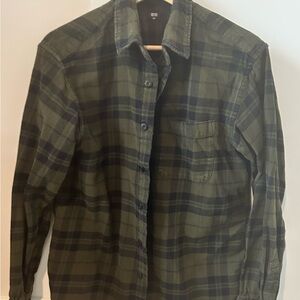 Uniqlo Olive and Navy Plaid Button Down Shirt